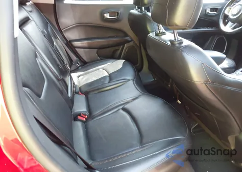 2021 Jeep Compass Limited 4X4 z USA, uszkodzony, nr VIN 3C4NJDCB3MT599685